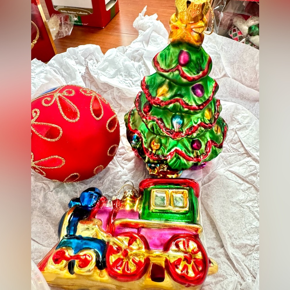 Christmas ornaments lot